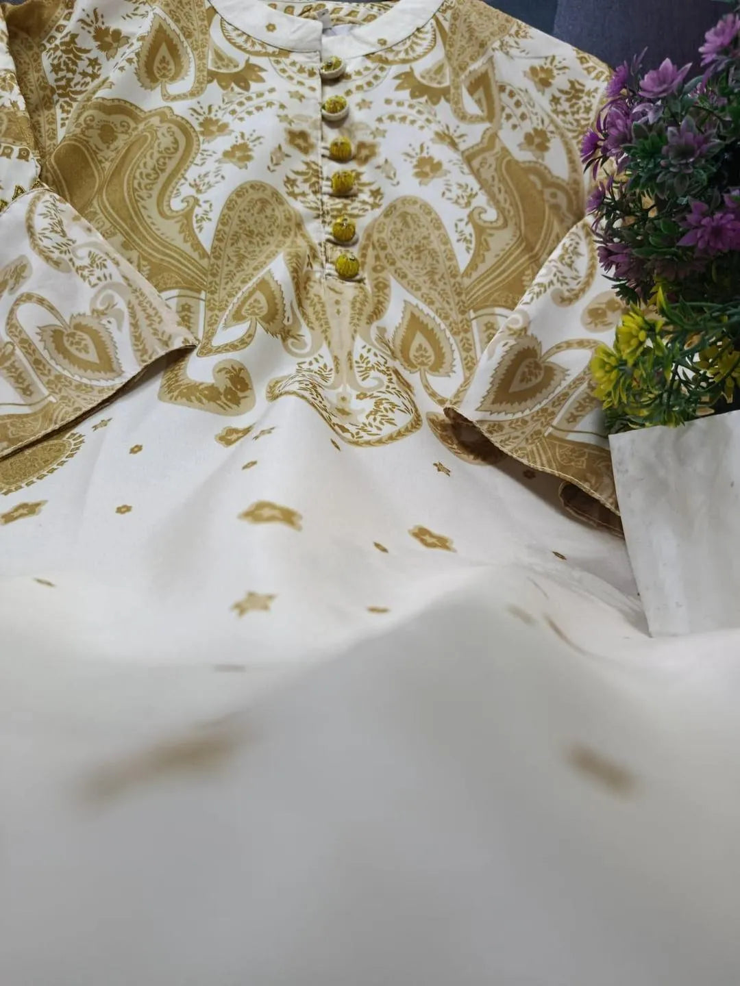 2 Pcs Women's Swiss Lawn Printed Co-Ord Set – Golden | Pista Collection