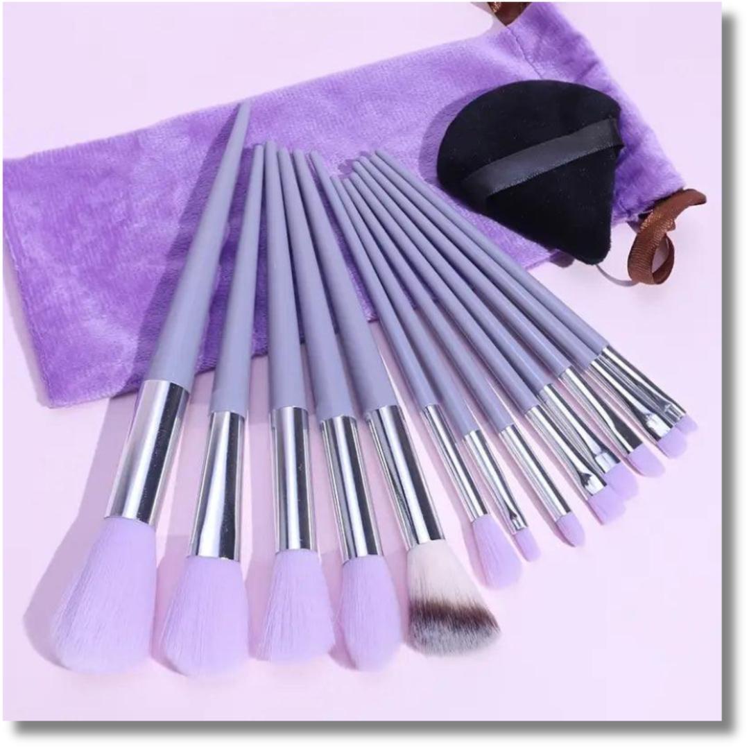 13 Pcs Professional Makeup Brushes Set – Perfect for Practice, Blending & Contouring