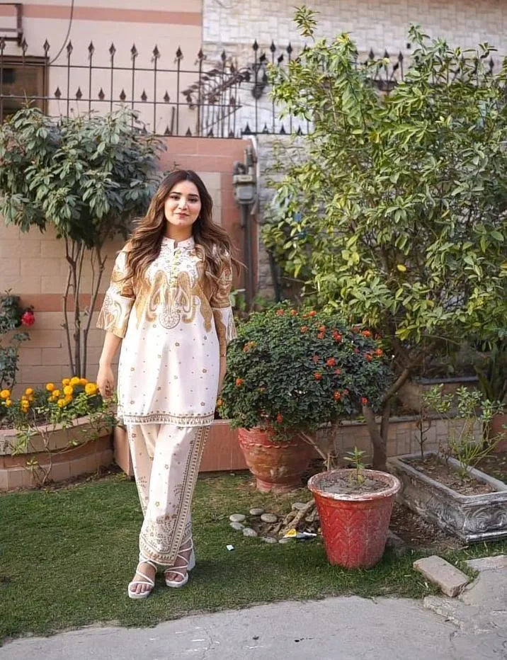 2 Pcs Women's Swiss Lawn Printed Co-Ord Set – Golden | Pista Collection