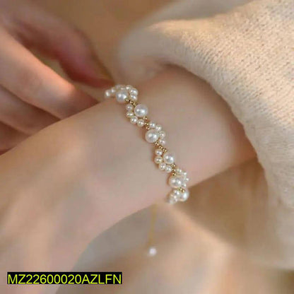 Elegant Pearl Resin Bracelet – Golden Plated